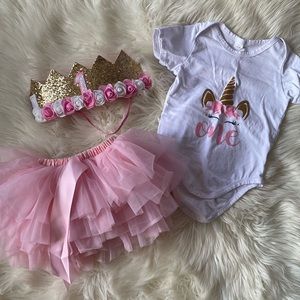 Baby Girl Size 1 year 1st Birthday outfit with Pink tutu Unicorn onesie Crown